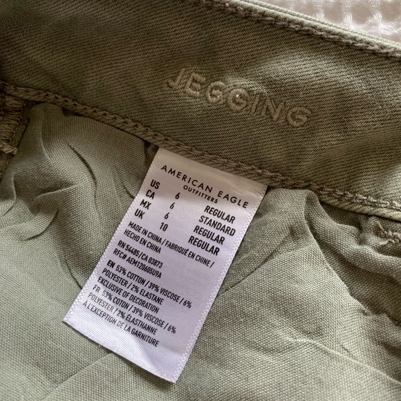American Eagle Sage Green Jeans, size 6 regular - Picture 5 of 5